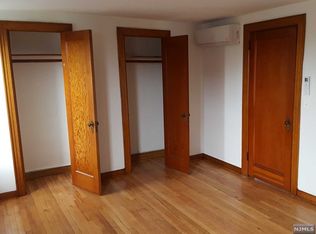 25 Koster St, Wallington, NJ 07057