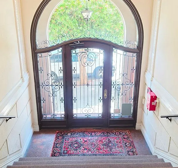 2800 Filbert St — Photo 4