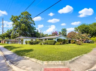 271 Wayside Dr, San Antonio, TX 78213