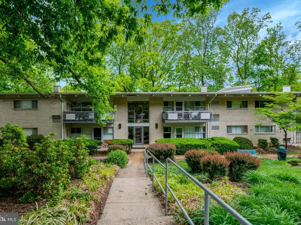 7717 Donnybrook Ct APT 103, Annandale, VA 22003