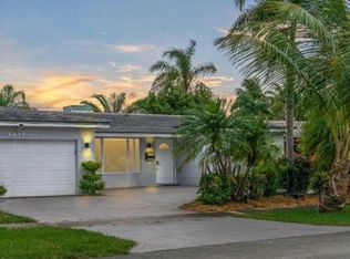 4811 Hayes St, Hollywood, FL 33021