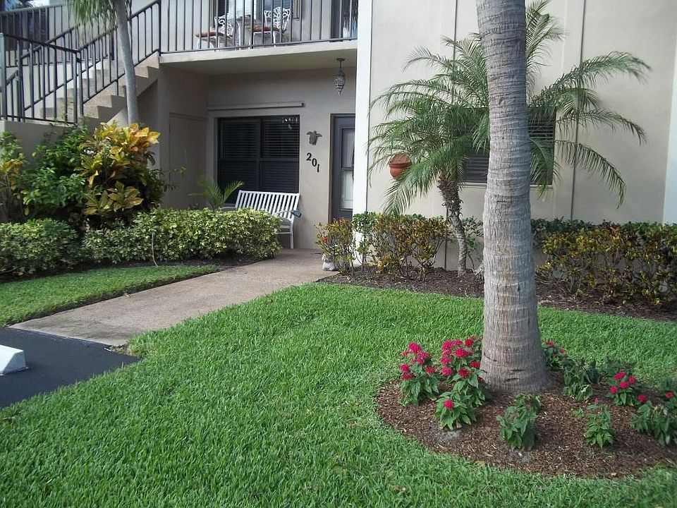 1st image of 201 Clubhouse Cir #201