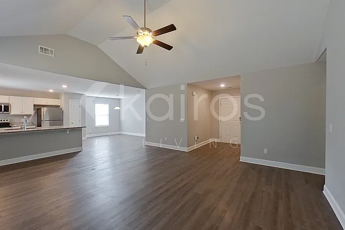 110 Western Red Cedar Dr — Photo 3