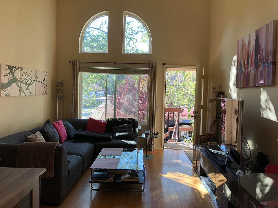 1st image of 4090 Rosenda Ct Unit 201