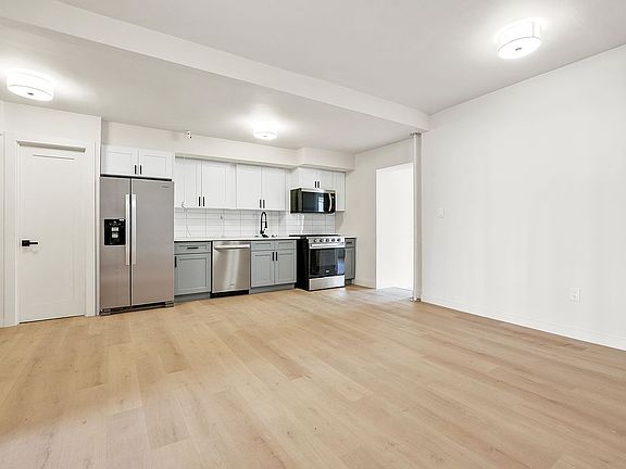 4th image of 341 E 51st St