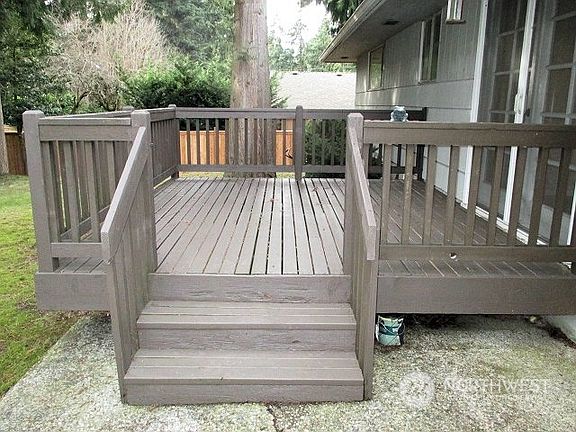 3rd image of 11027 SE 30th Place