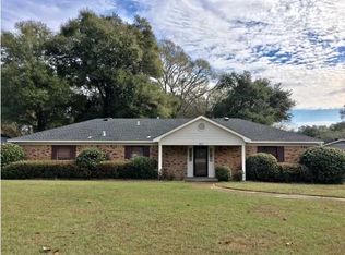 8818 Zeeland Dr, Mobile, AL 36695