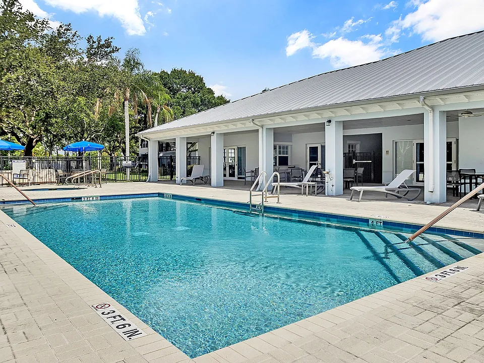 Groves of Delray 62+ Apartments