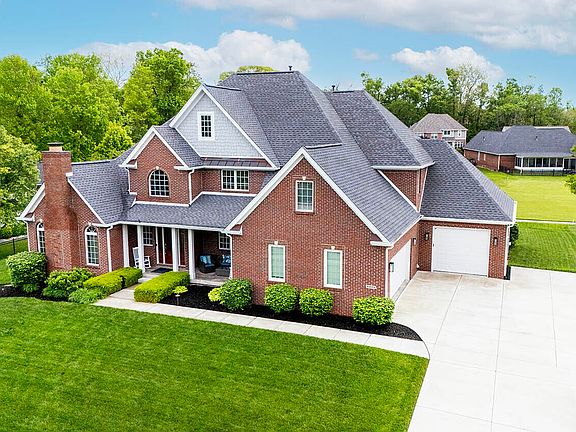 3rd image of 6929 Royal Oakland Way