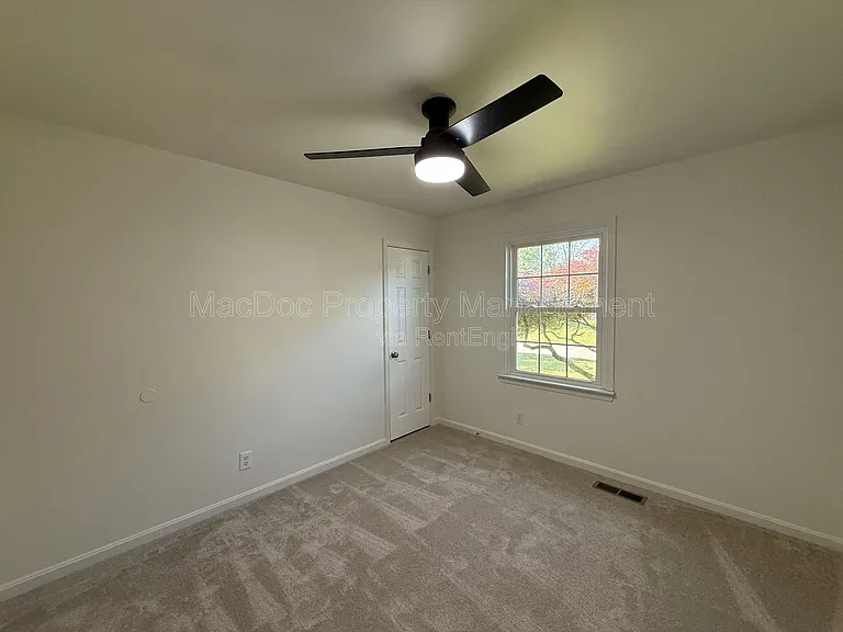 1225 Dewberry Dr — Photo 16