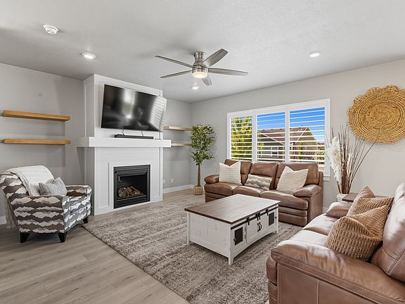 4th image of 572 S Chamberlain St