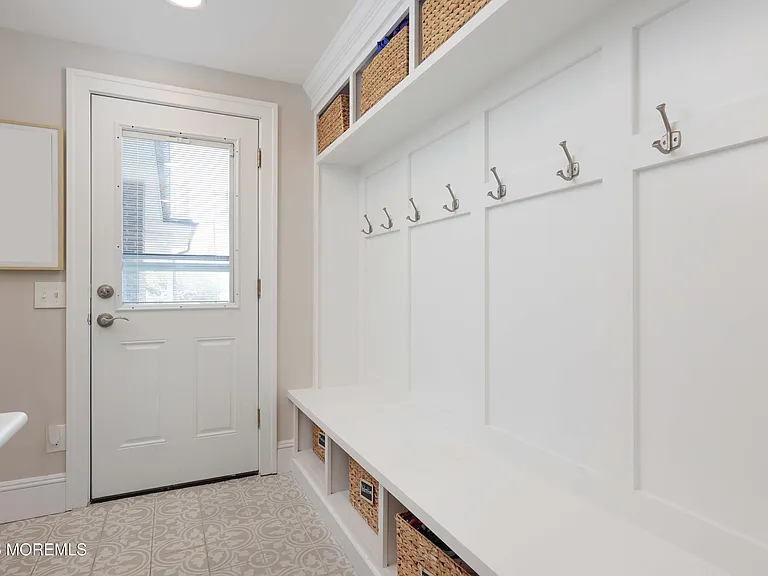 69 Seaview Ave — Photo 23