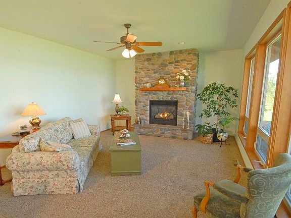 4th image of 7606 NE Zachariasen Ct
