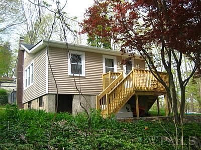 1st image of 29 Lacona Dr