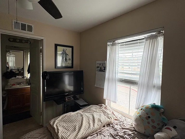 587 Almond Rd — Photo 21