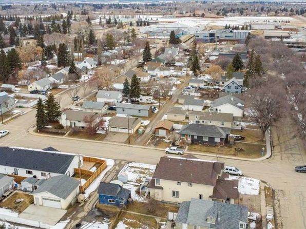 5140 E 51st St, Lacombe, AB T4L 1H9
