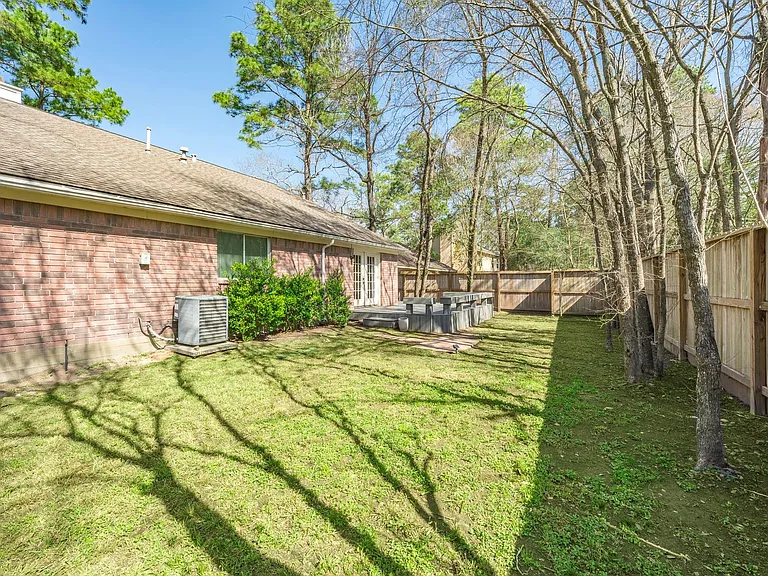 23 E Stony Bridge Cir — Photo 33