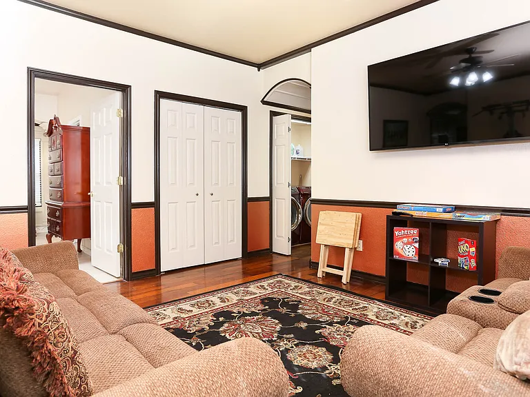 Second living room.