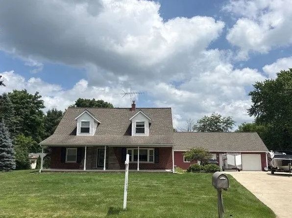 11025 Hamburg Rd, Whitmore Lake, MI 48189