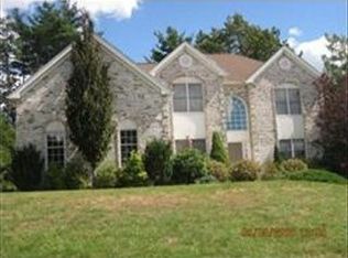 11 Baldwin Cir, Shrewsbury, MA 01545