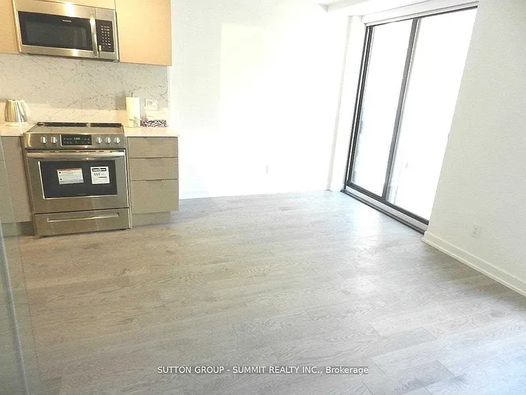 25 Richmond St E #318 — Photo 5