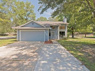 9400 Meadowlark Ave, Ocean Springs, MS 39564