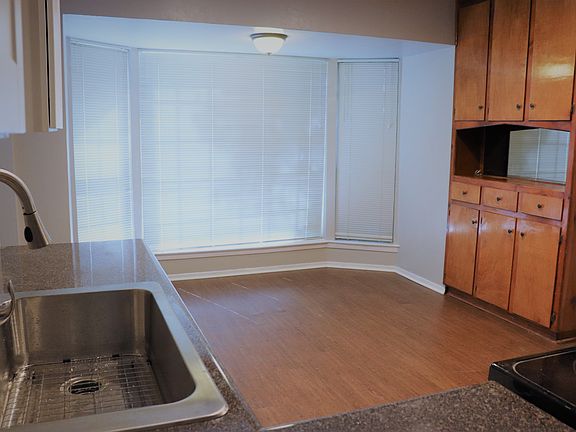 2nd image of 4128 Field St