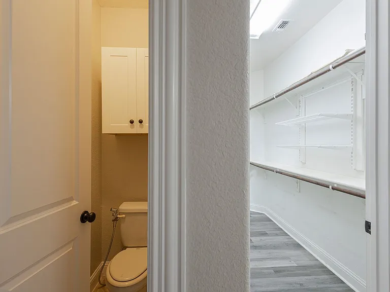 9704 Tanen Dr — Photo 8