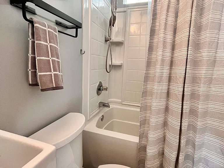 2761 Indianola Ave #2761 — Photo 26
