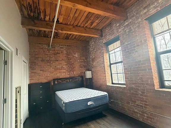 4th image of 6533 E Jefferson Ave #221W