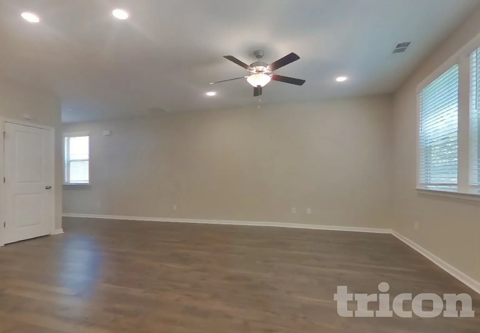 305 Knowles Place Holly Springs GA — Photo 2