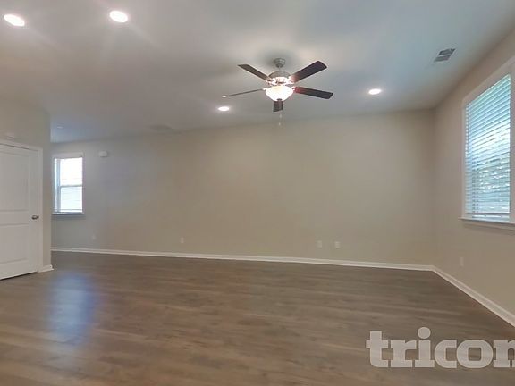 2nd image of 305 Knowles Pl