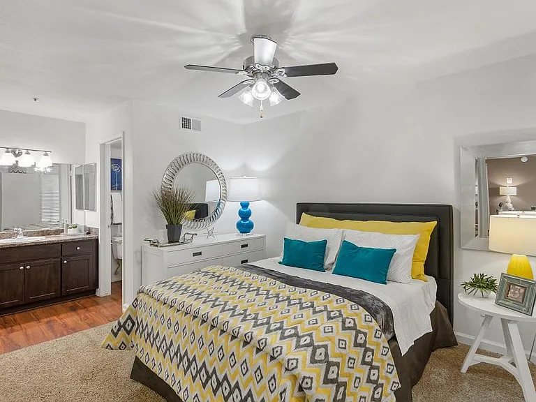 Cabrillo Apartments — Photo 8