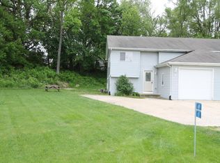 611 Gatewood Dr UNIT 2, Twin Lakes, WI