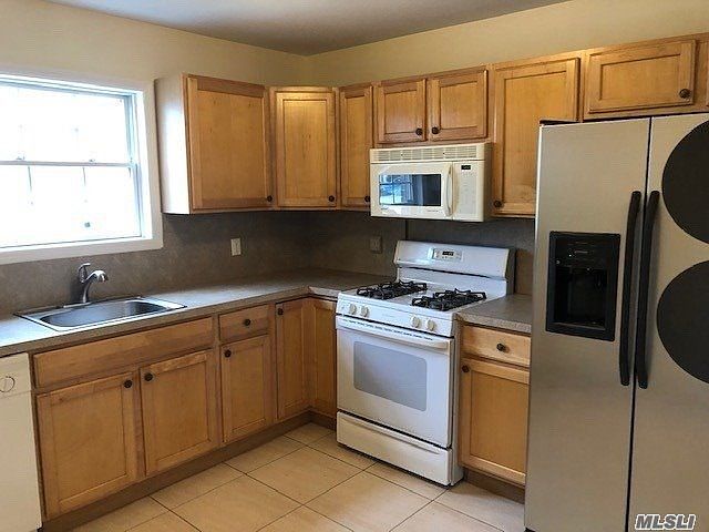 1st image of 554 E Penn St