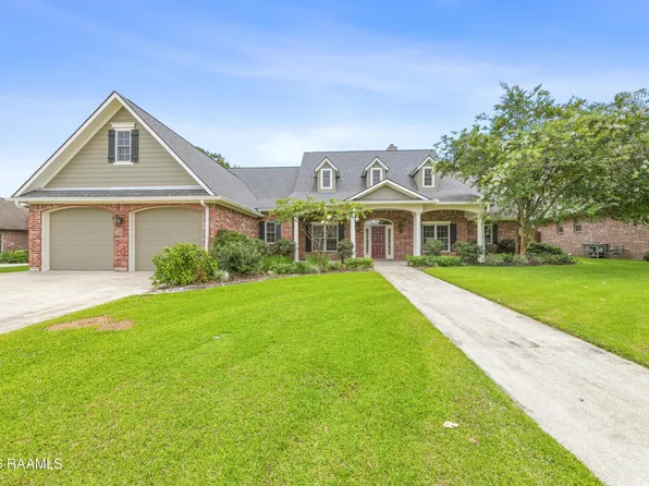 122 Grandview Terrace Dr, Youngsville, LA 70592