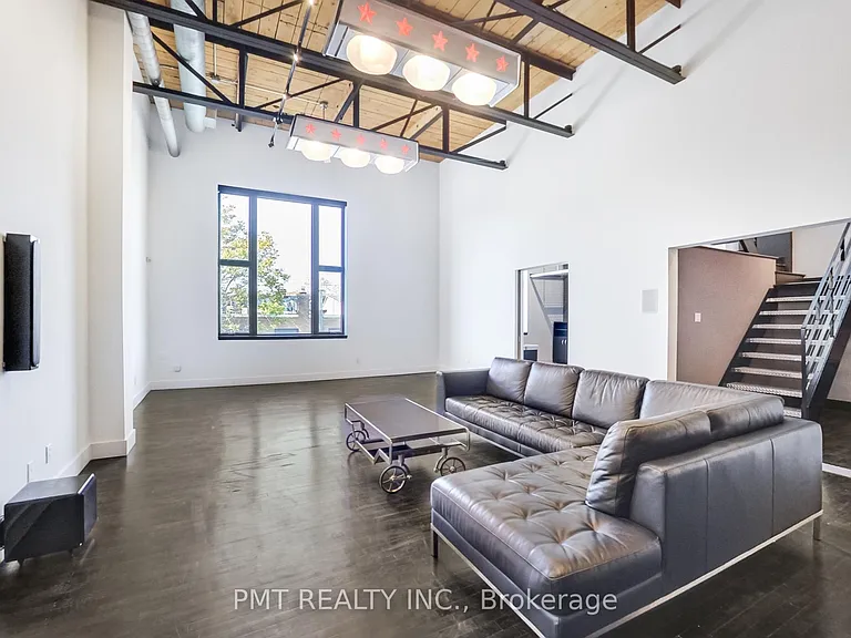 676 Richmond St W #210 — Photo 1