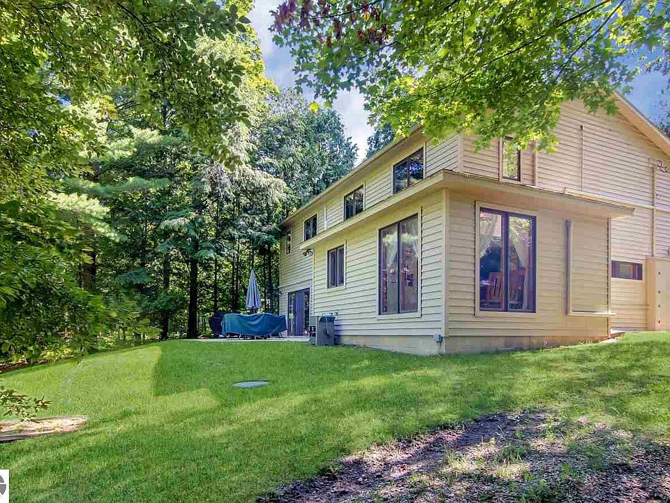 6089 NW Torch Lake Dr, Kewadin, MI 49648 | Zillow