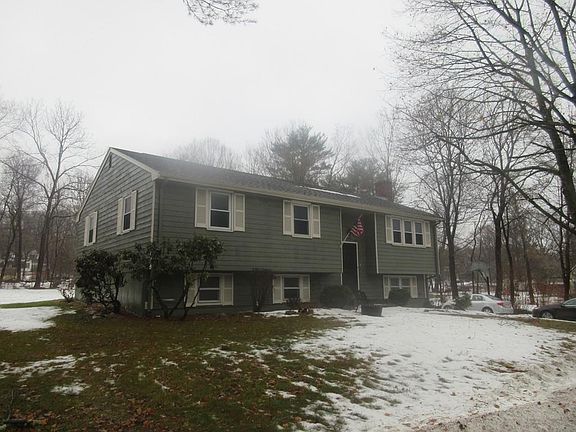 2nd image of 15 Pleasant St
