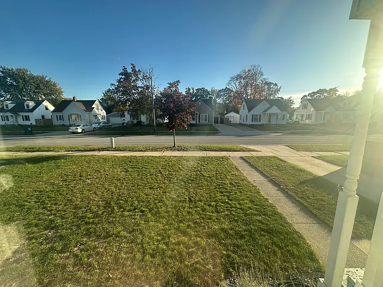 1336 W Summit Ave — Photo 21