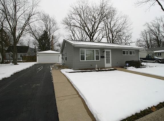 2nd image of 135 Dorsetshire Dr