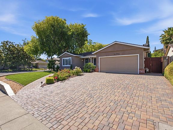 2nd image of 1040 Cassia Way
