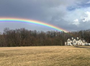 1147 Bauer Farm Dr, Batesville, IN 47006