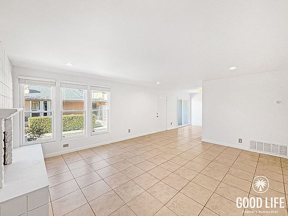 5th image of 1278 E Madison Ave Unit C
