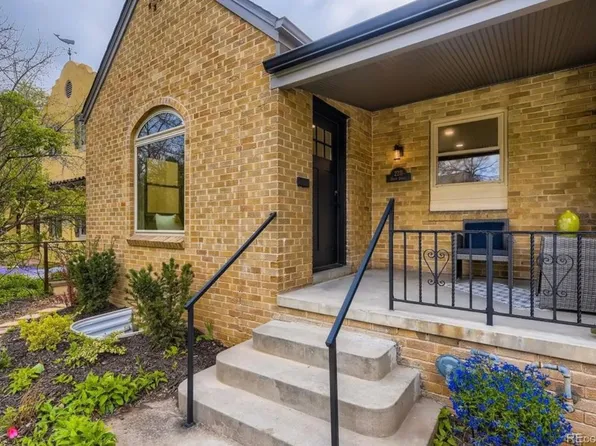 2211 Holly St, Denver, CO 80207