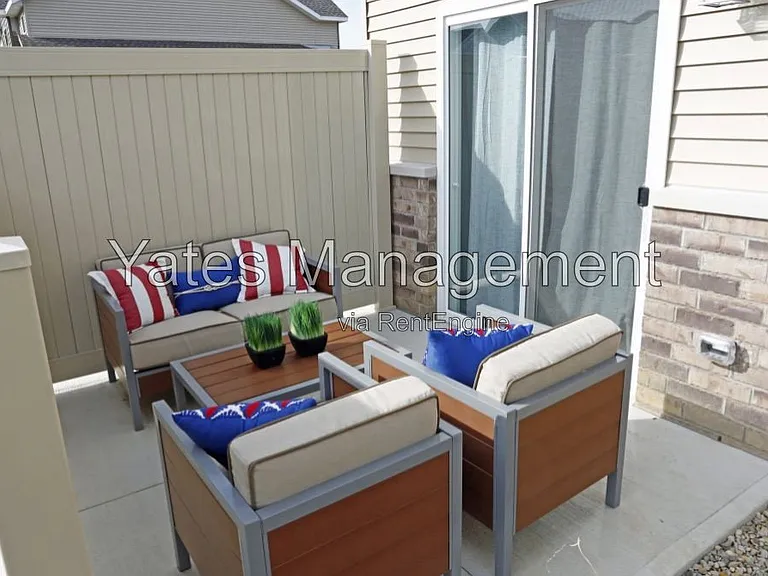 110 Colonial Dr — Photo 14