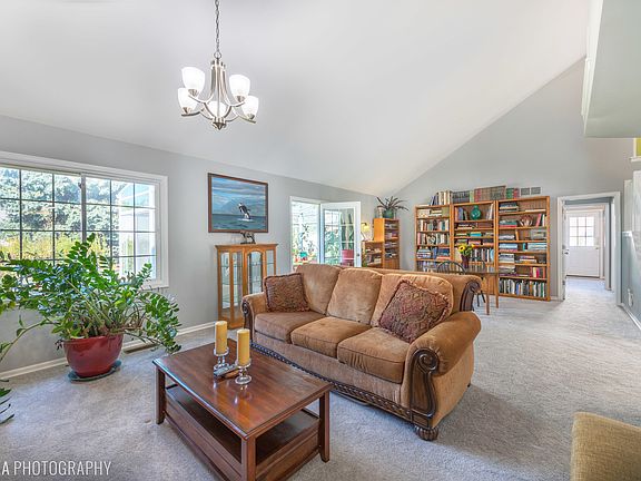 Living Room / Dining Area Combination