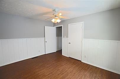4th image of 2831 E 19th St #2831