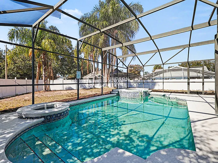 1555 Indian Oaks Trl — Photo 3