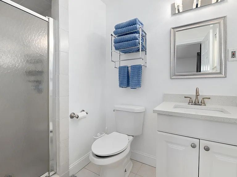3364 Darvany Dr — Photo 18